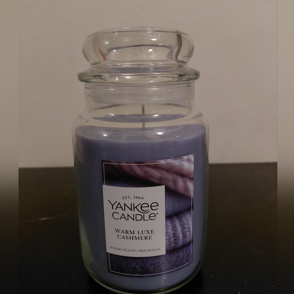Yankee Candle 22 OZ. BRAND NEW! Warm Luxe Cashmere! Large Single Wick!